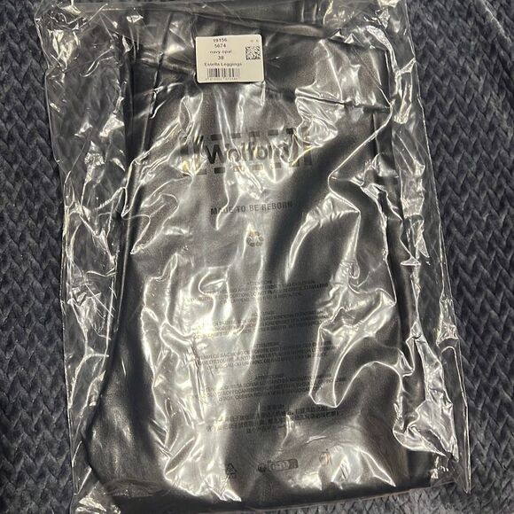 NWT Wolford Estella Faux Vegan Leggings Sz 8 - Picture 9 of 13